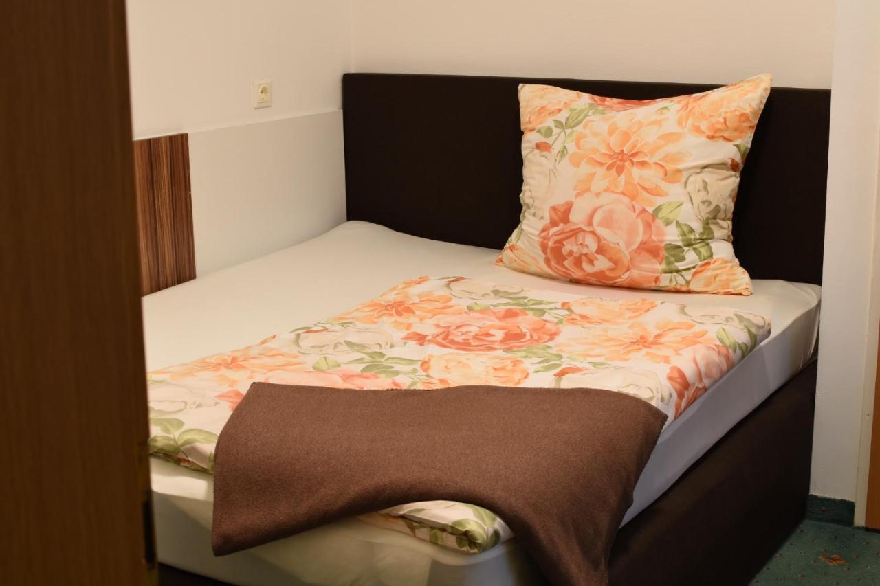 Gartenhotel Garni Pension B&B Инсбрук Экстерьер фото